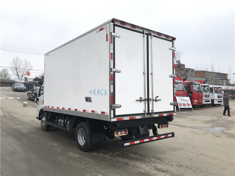 國(guó)六 江淮帥鈴E4.2米藍(lán)牌冷藏車(chē)